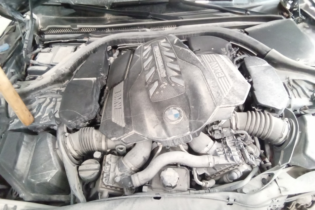 (4.4L TWIN TURBO) (AWD)