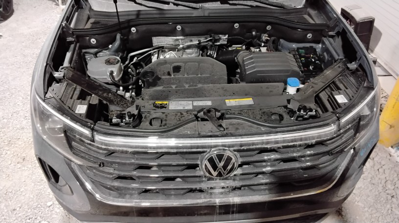 2.0 AUTO AWD 2.0L DRKB UTR