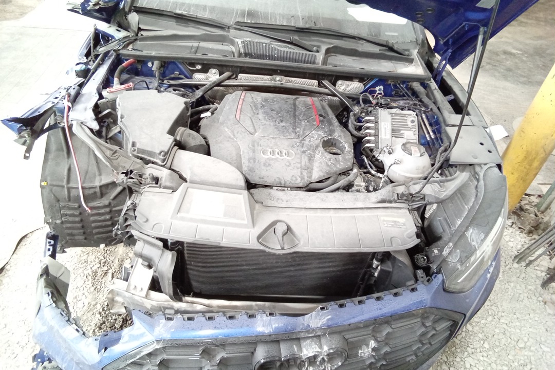 3.0 AUTO AWD FLR AWD 3.0