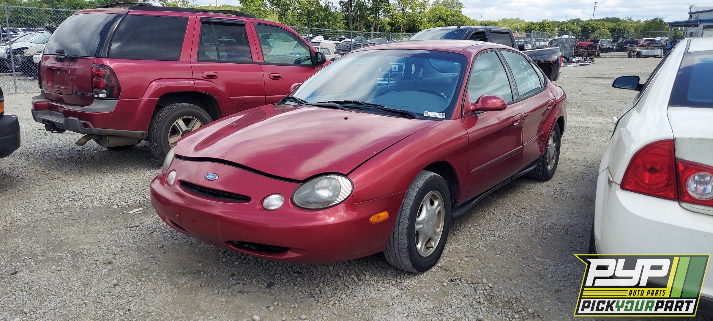 1997 FORD TAURUS available for parts