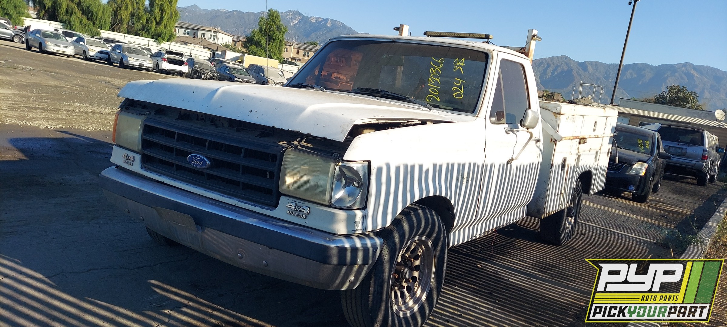 1989 FORD F-250 available for parts