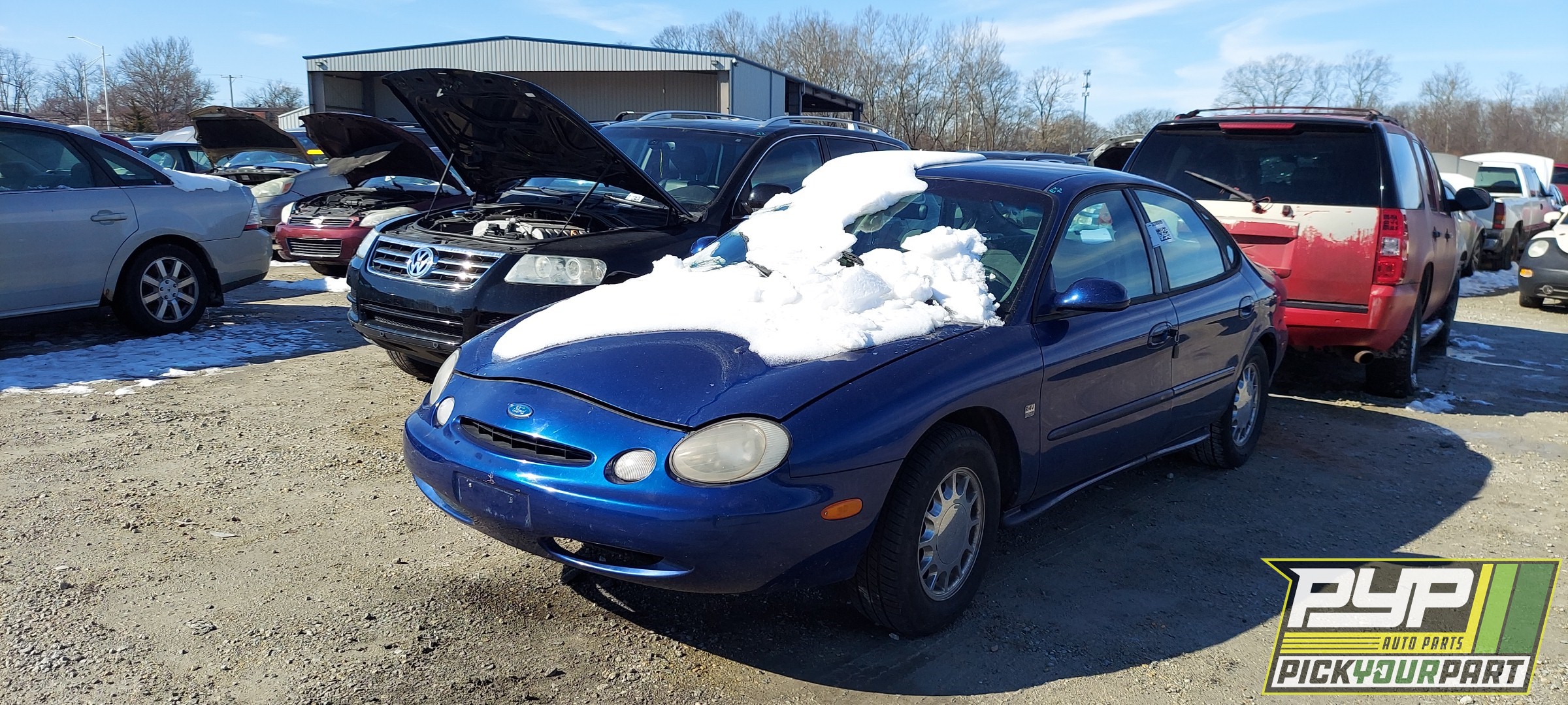 1997 FORD TAURUS available for parts