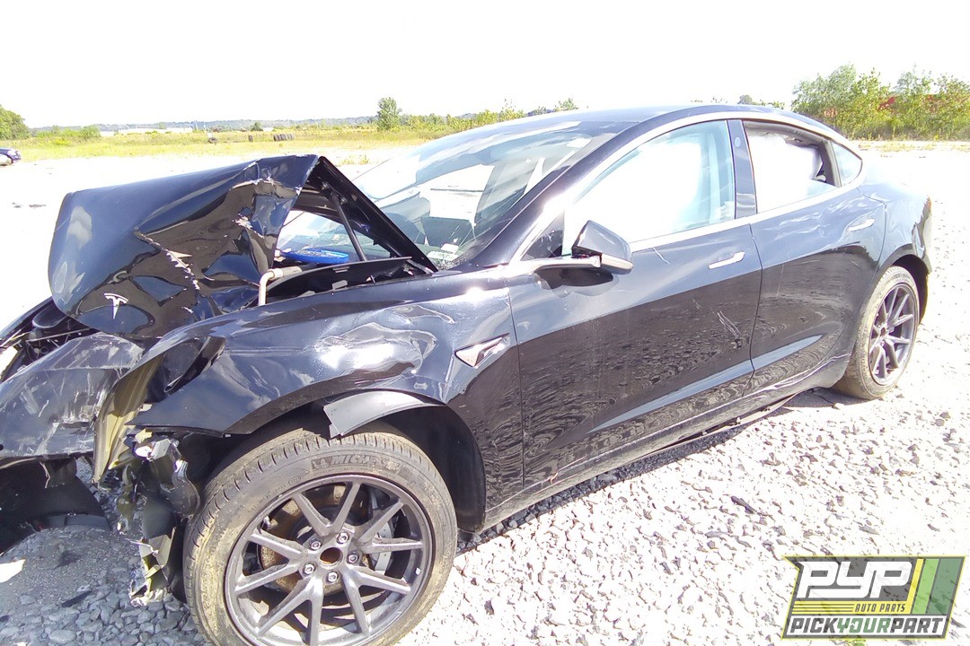 2019 TESLA 3 partes disponibles