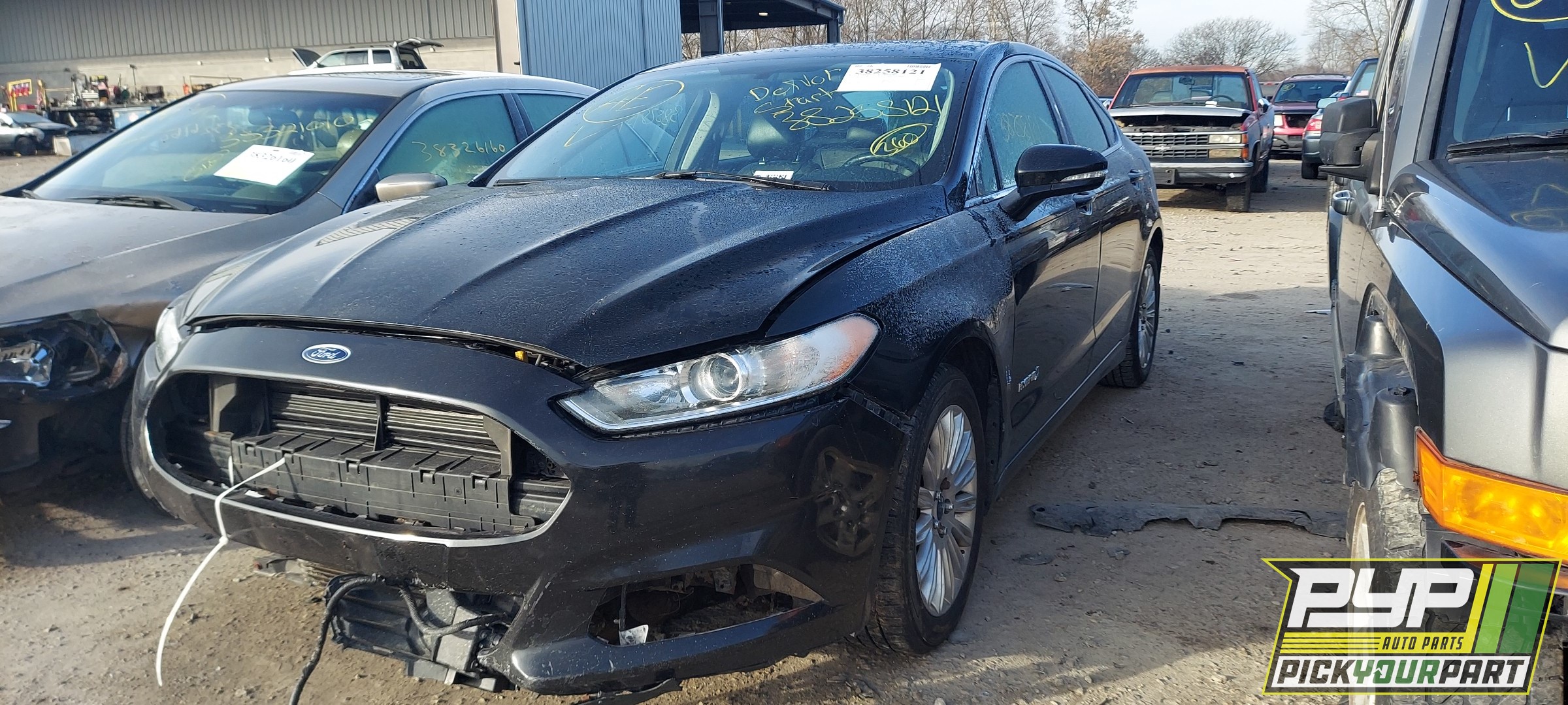 2014 FORD FUSION available for parts
