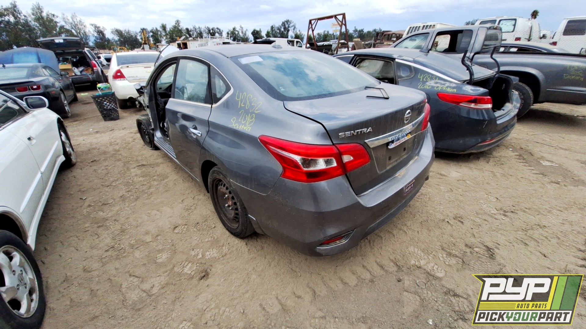 2018 NISSAN SENTRA partes disponibles