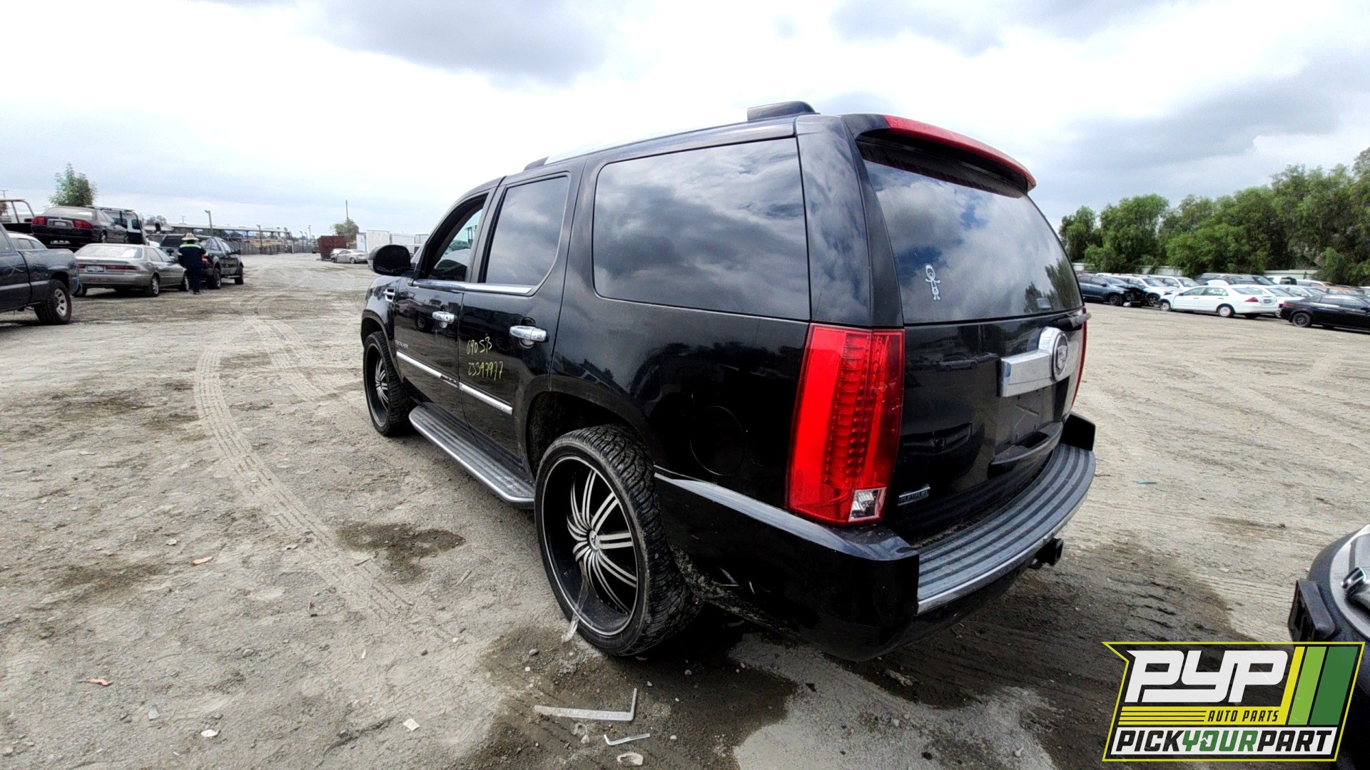 2010 CADILLAC ESCALADE partes disponibles