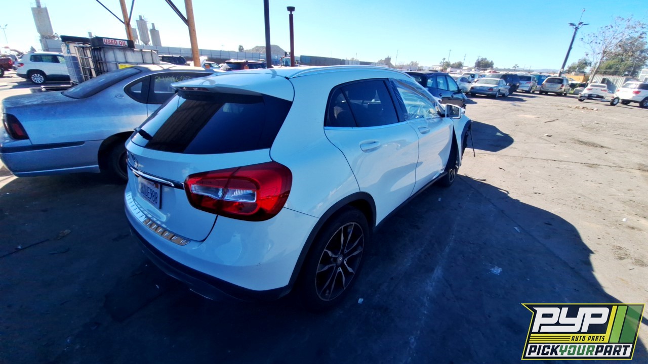 2017 MERCEDES-BENZ GLA250 partes disponibles