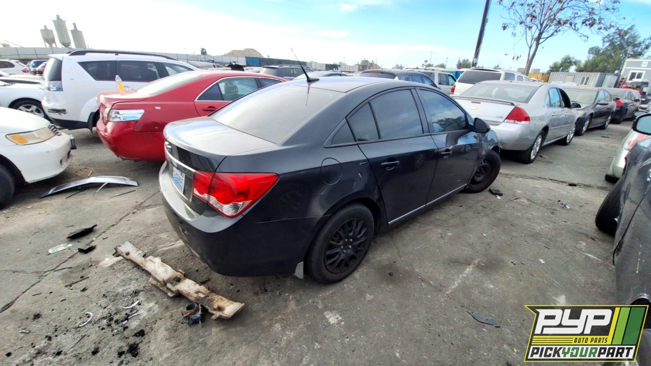 2013 CHEVROLET CRUZE partes disponibles