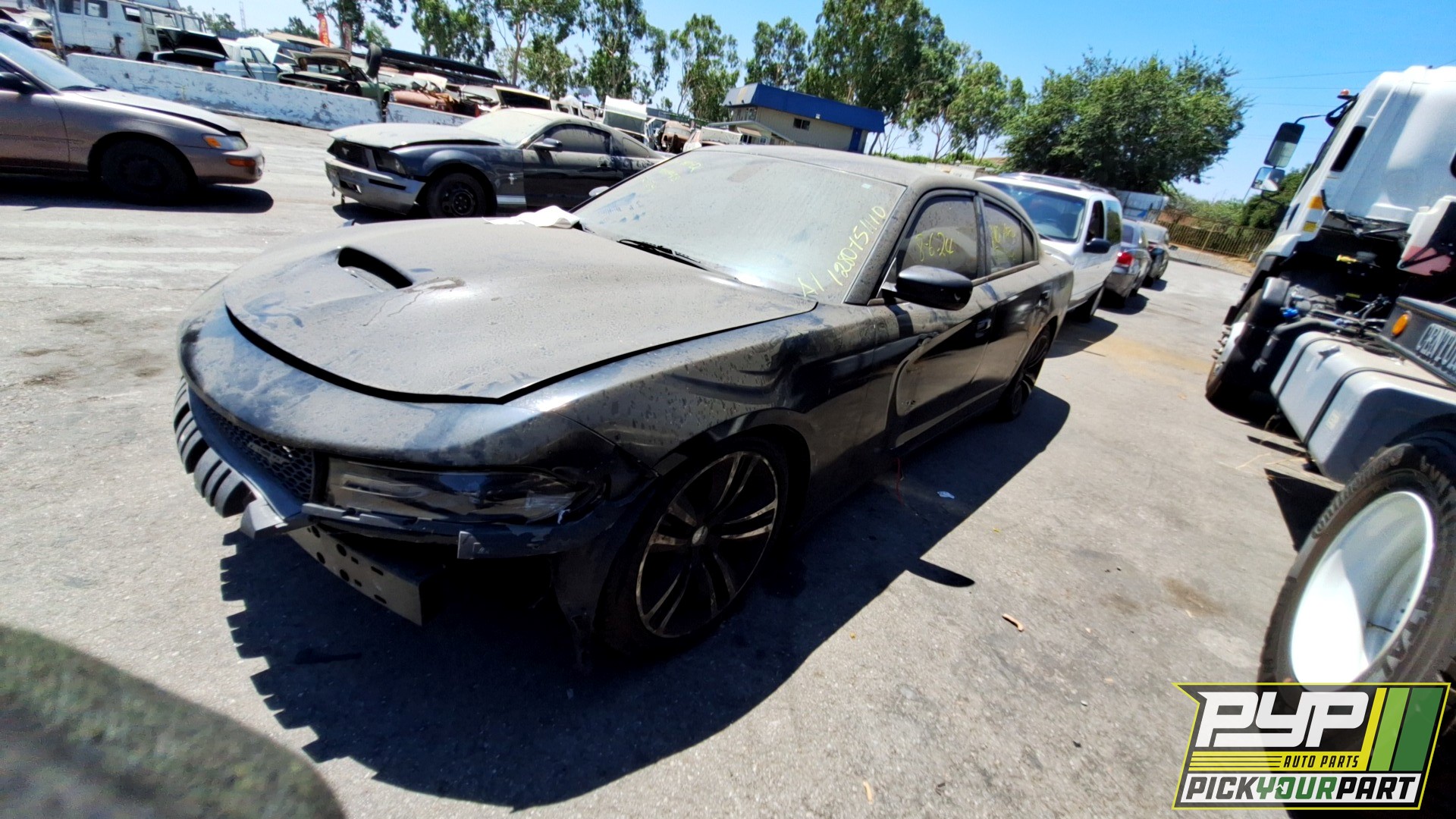 2015 DODGE CHARGER partes disponibles