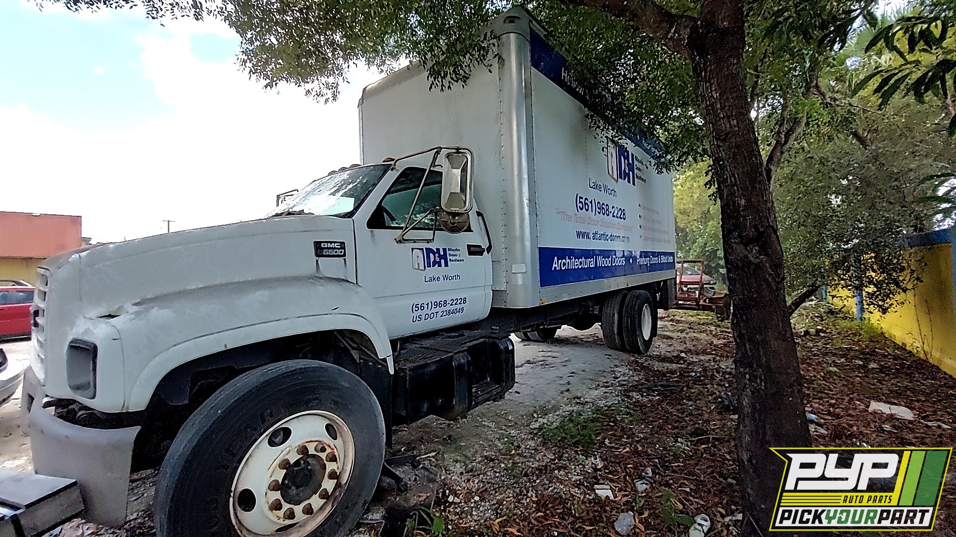 2002 GMC C4500 TOPKICK available for parts