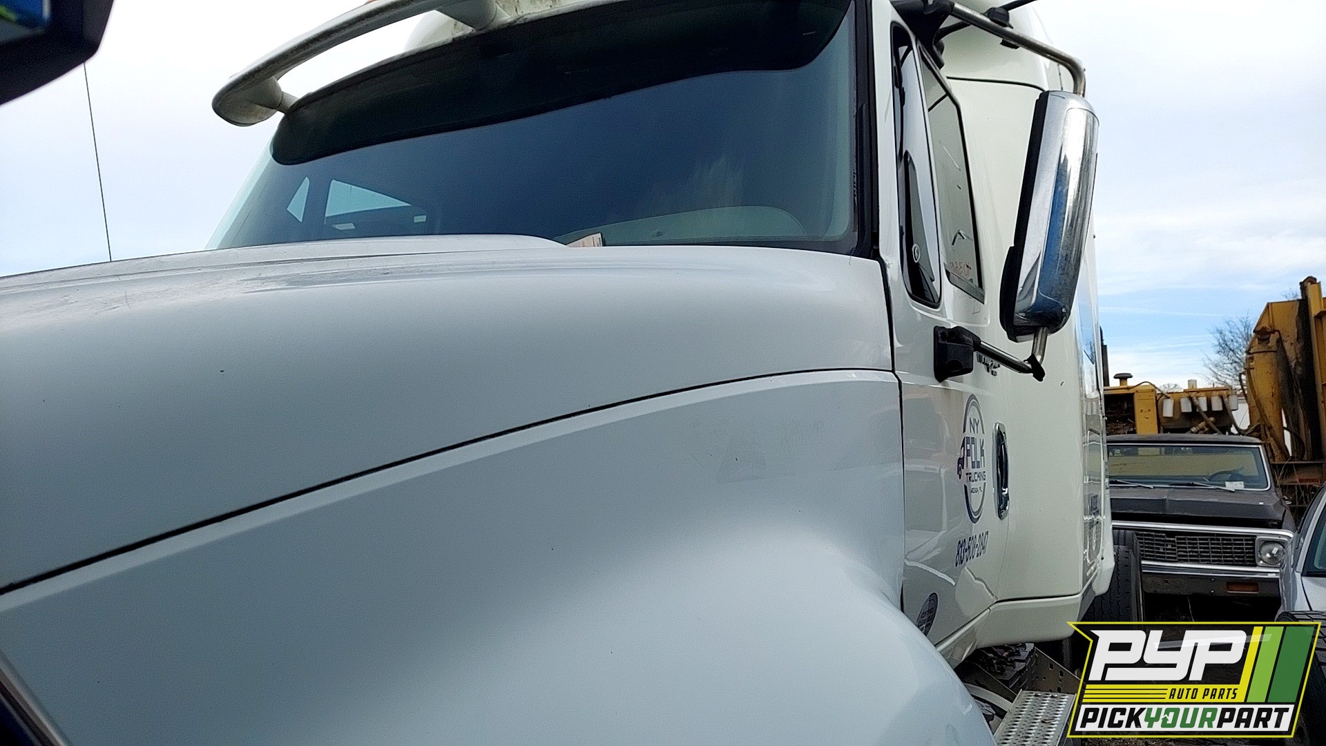 2014 OTHER SEMI TRUCK available for parts