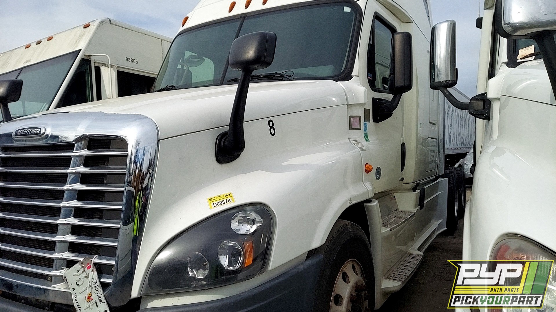 2016 FREIGHTLINER CASCADIA available for parts
