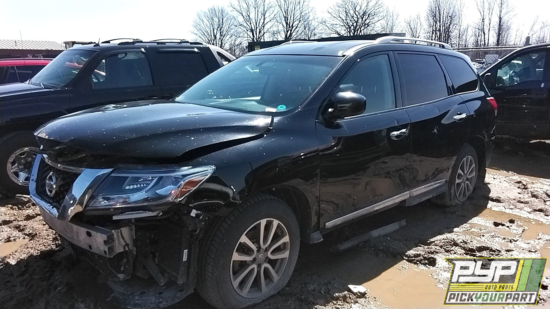 2013 NISSAN PATHFINDER available for parts