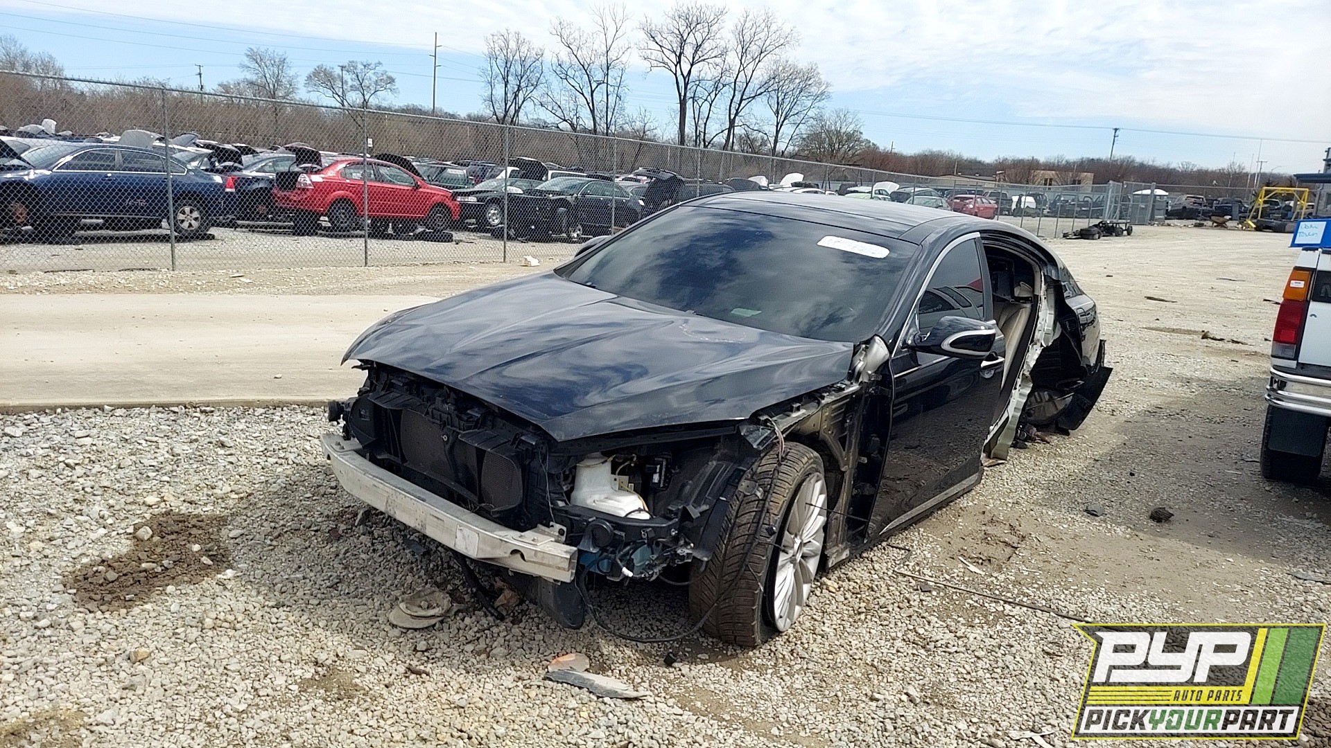 2015 KIA K900 partes disponibles