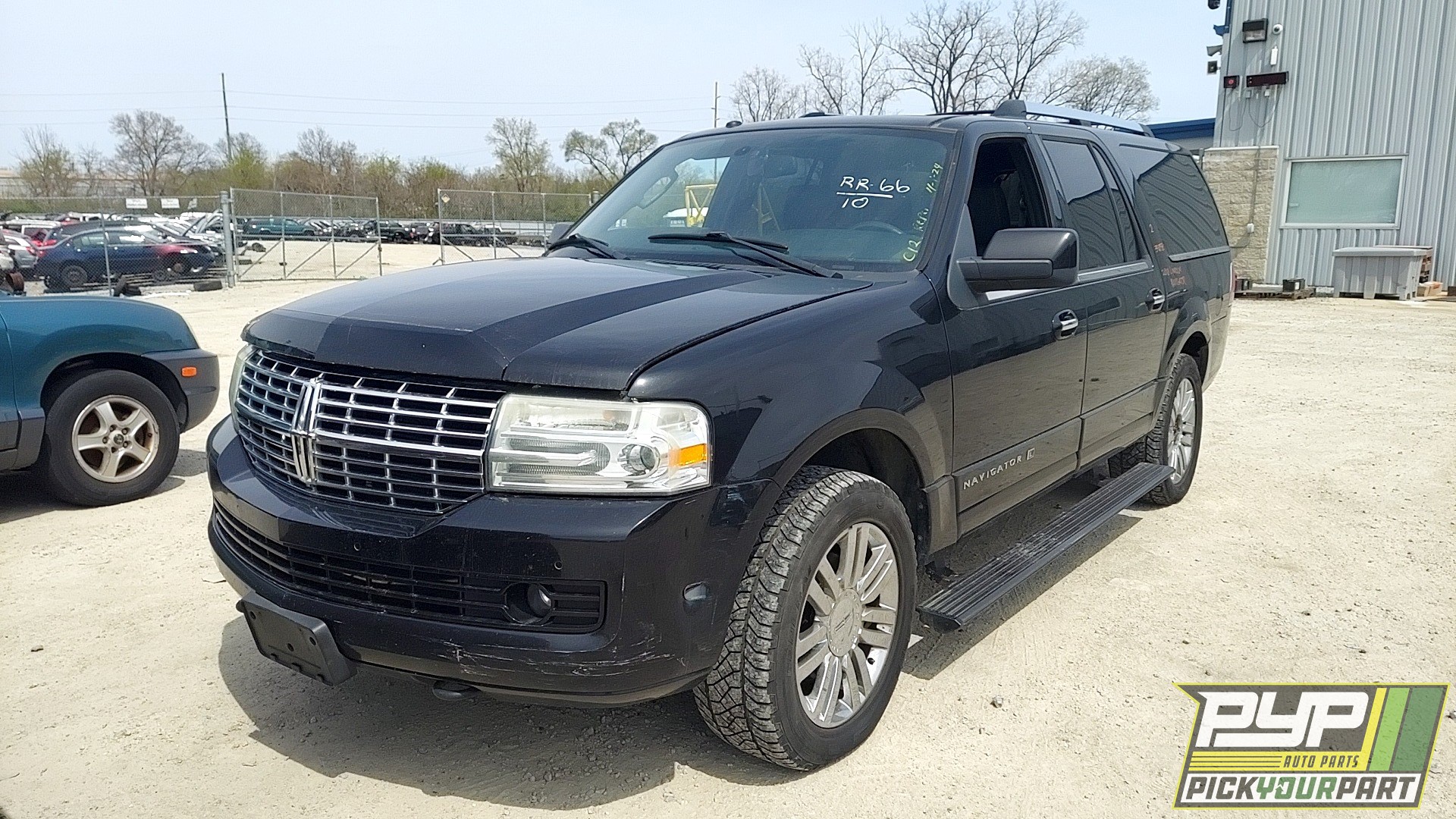 2010 LINCOLN NAVIGATOR available for parts