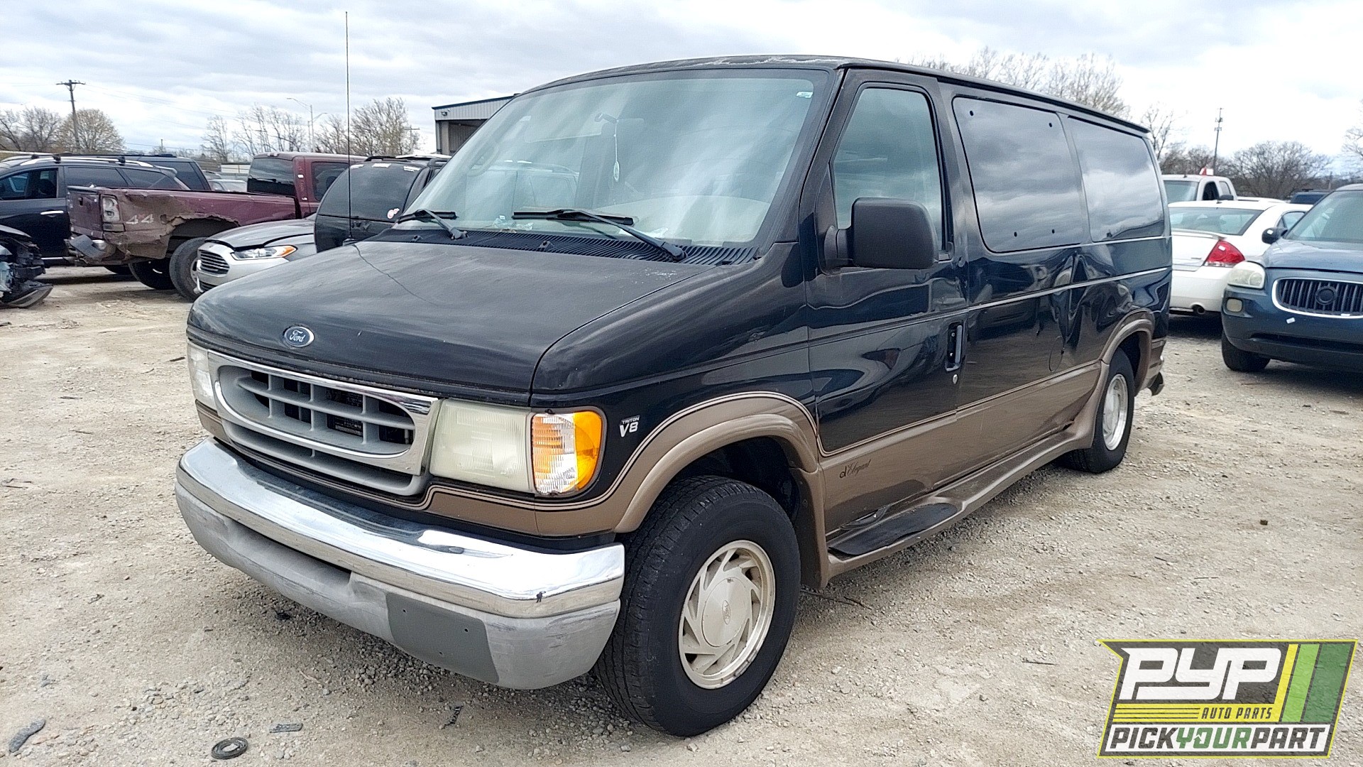 2002 FORD E-150 ECONOLINE available for parts