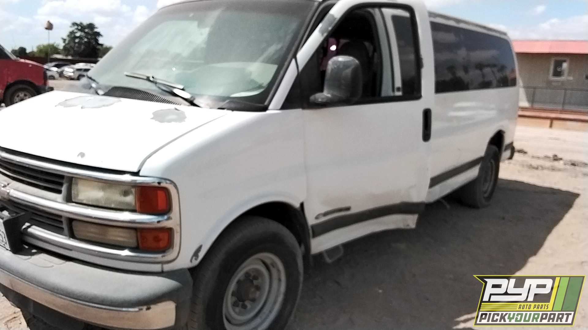 2000 CHEVROLET EXPRESS 3500 available for parts