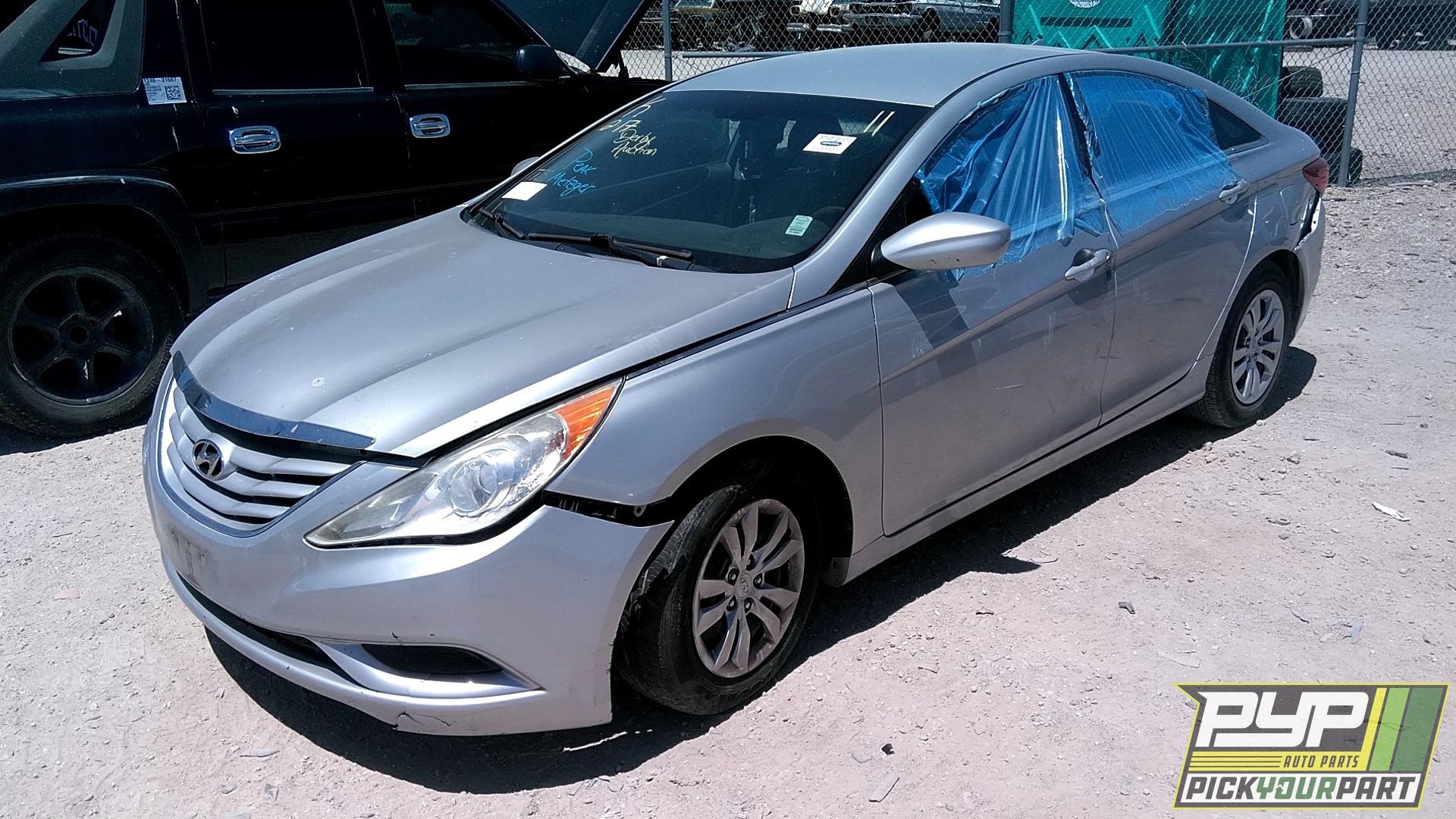 2013 HYUNDAI SONATA available for parts