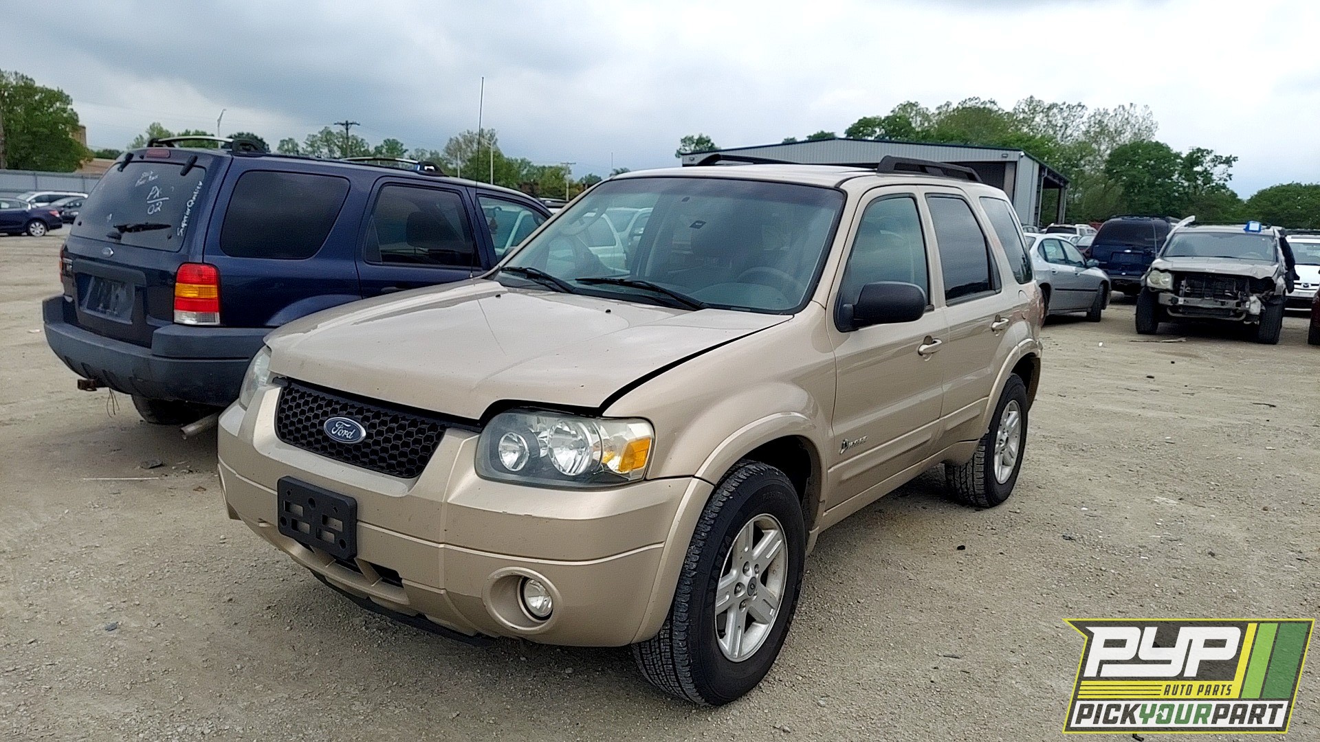 2007 FORD ESCAPE available for parts