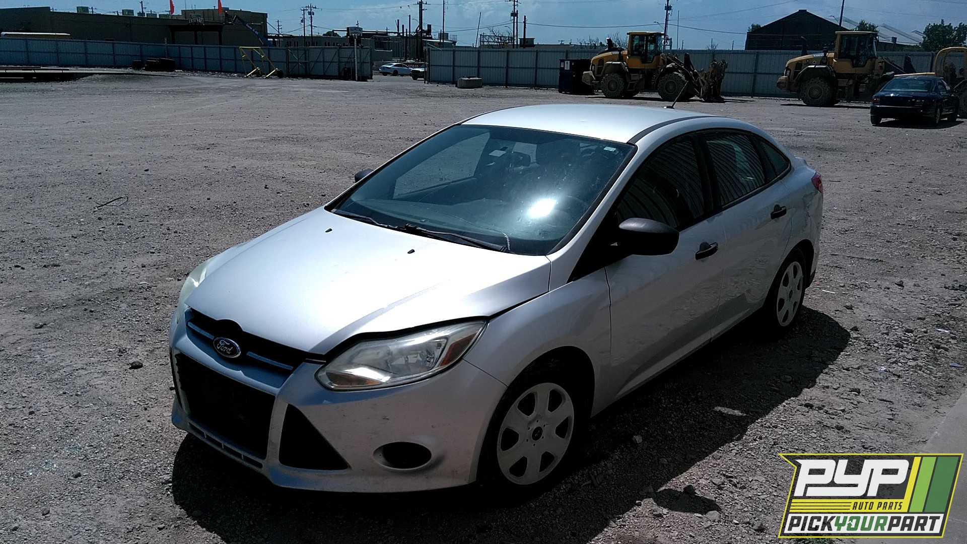 2014 FORD FOCUS available for parts