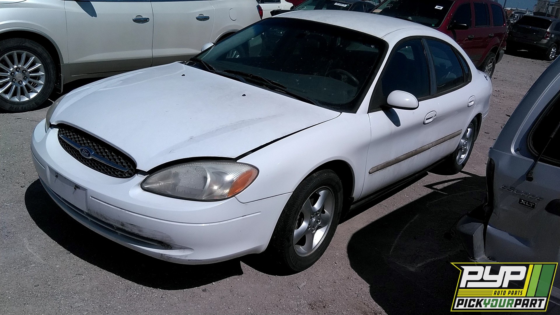 2001 FORD TAURUS available for parts