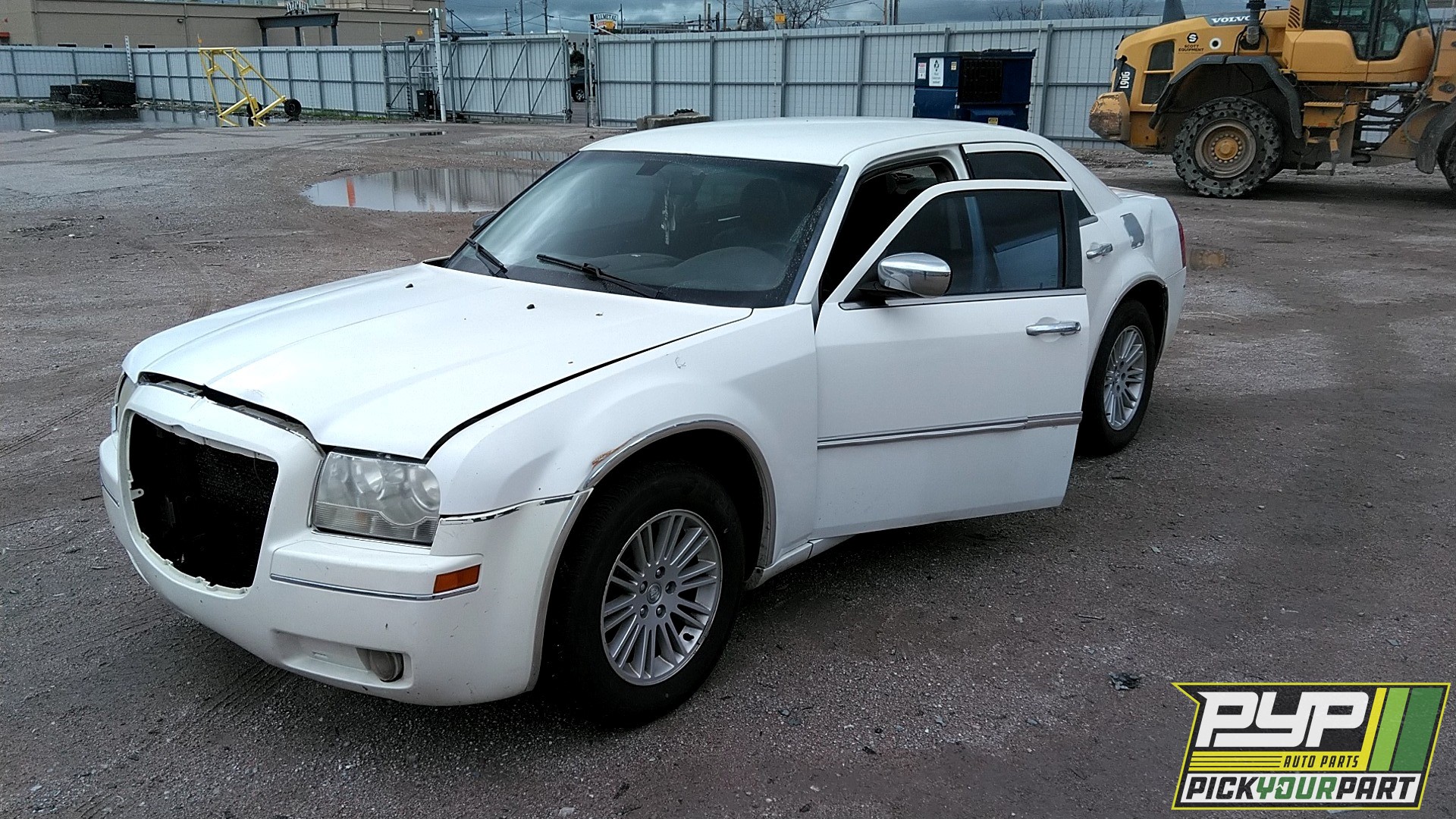 2010 CHRYSLER 300 available for parts