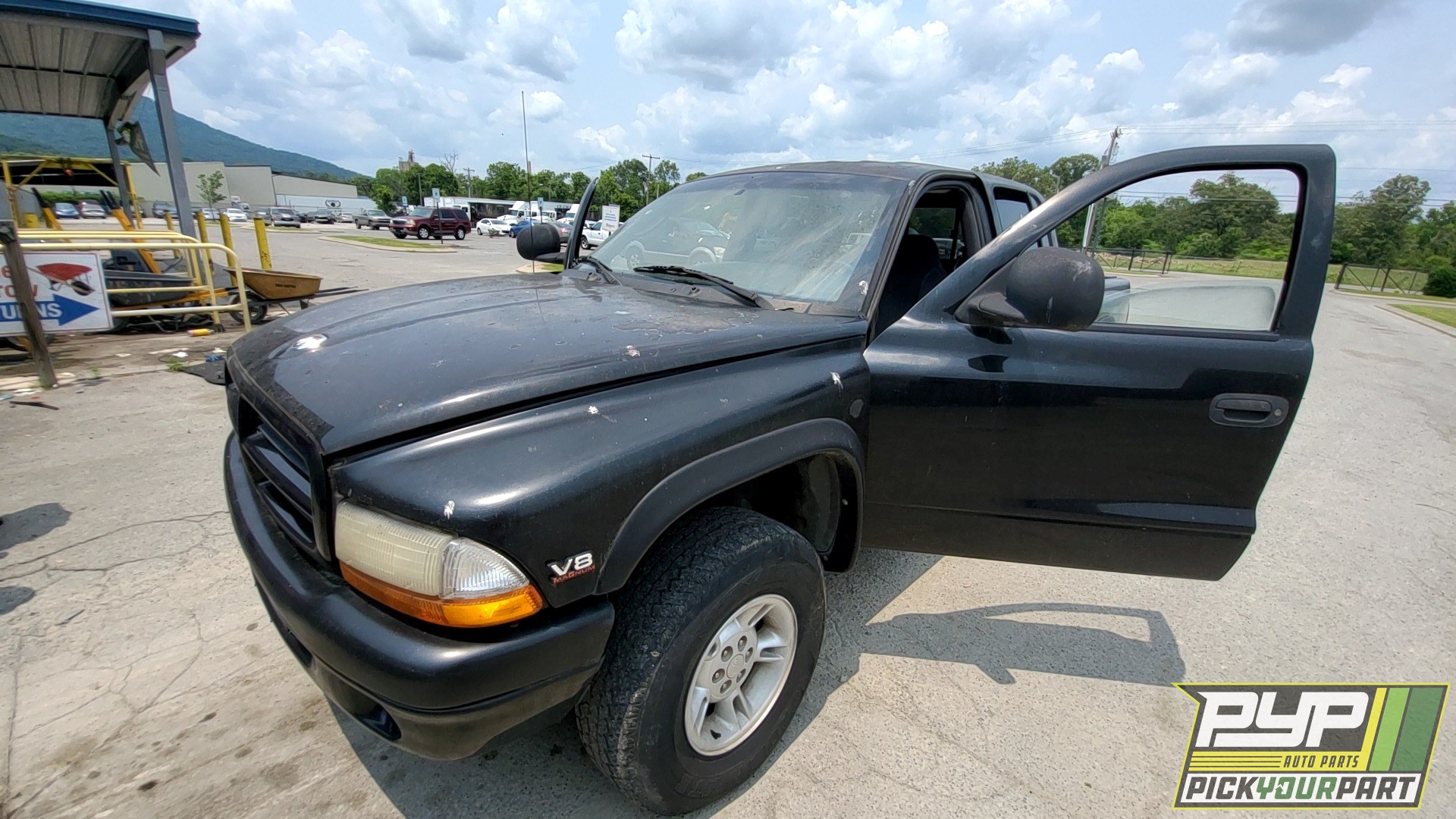 2000 DODGE DAKOTA available for parts