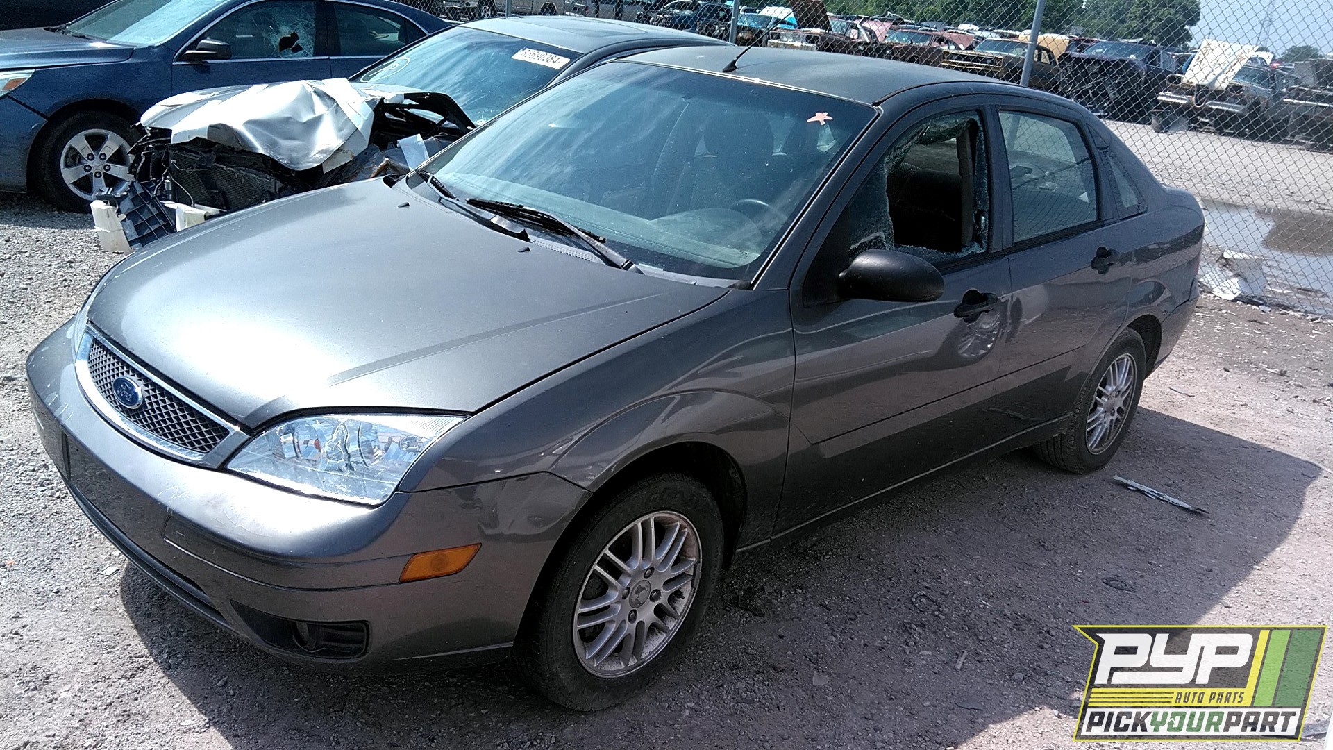 2006 FORD FOCUS available for parts