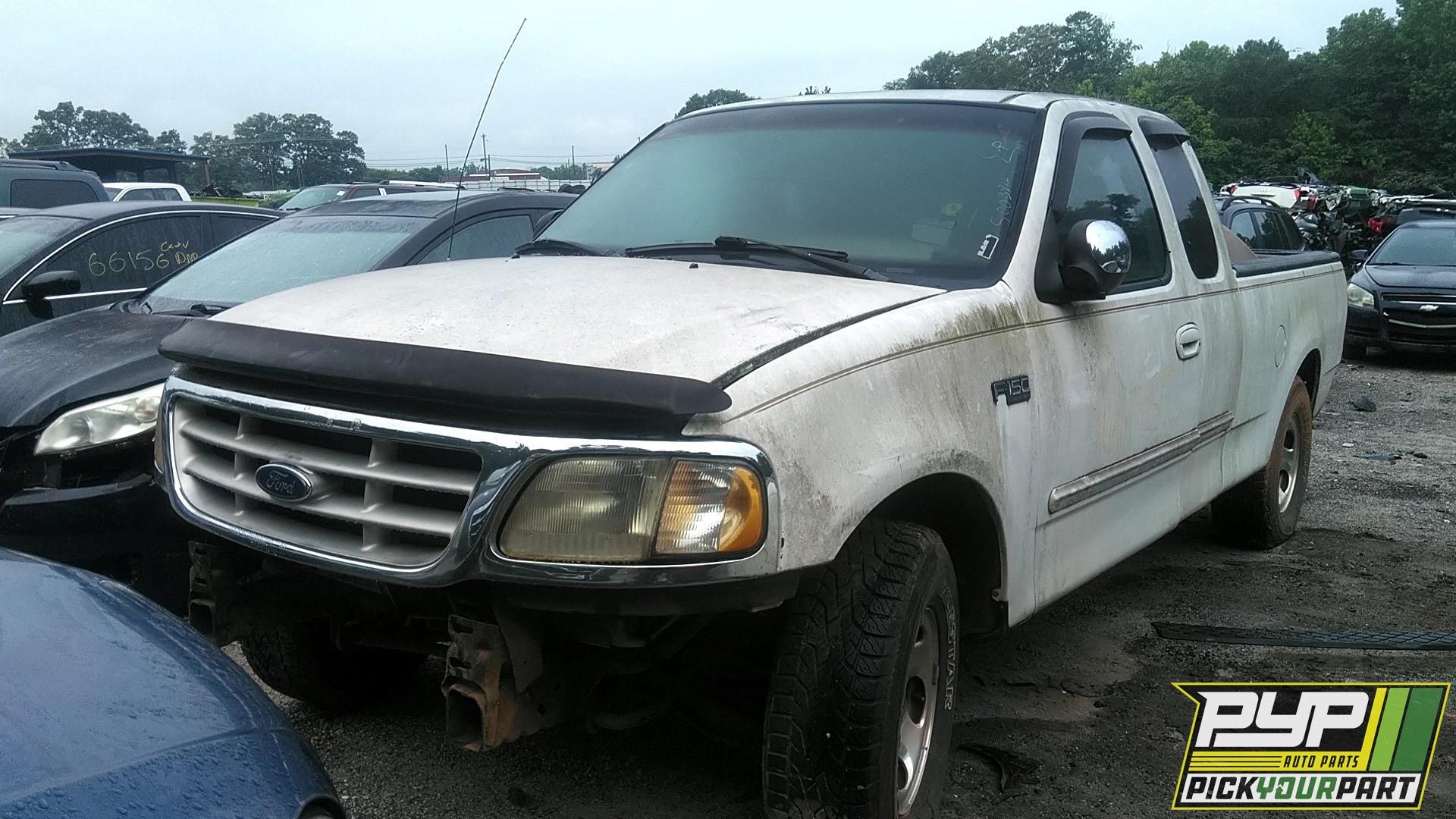 2000 FORD F-150 available for parts