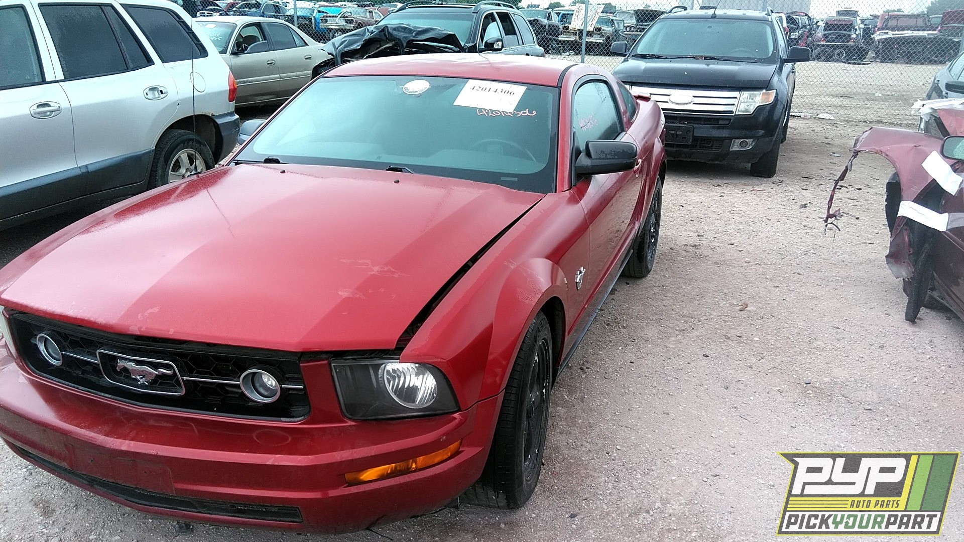 2009 FORD MUSTANG available for parts
