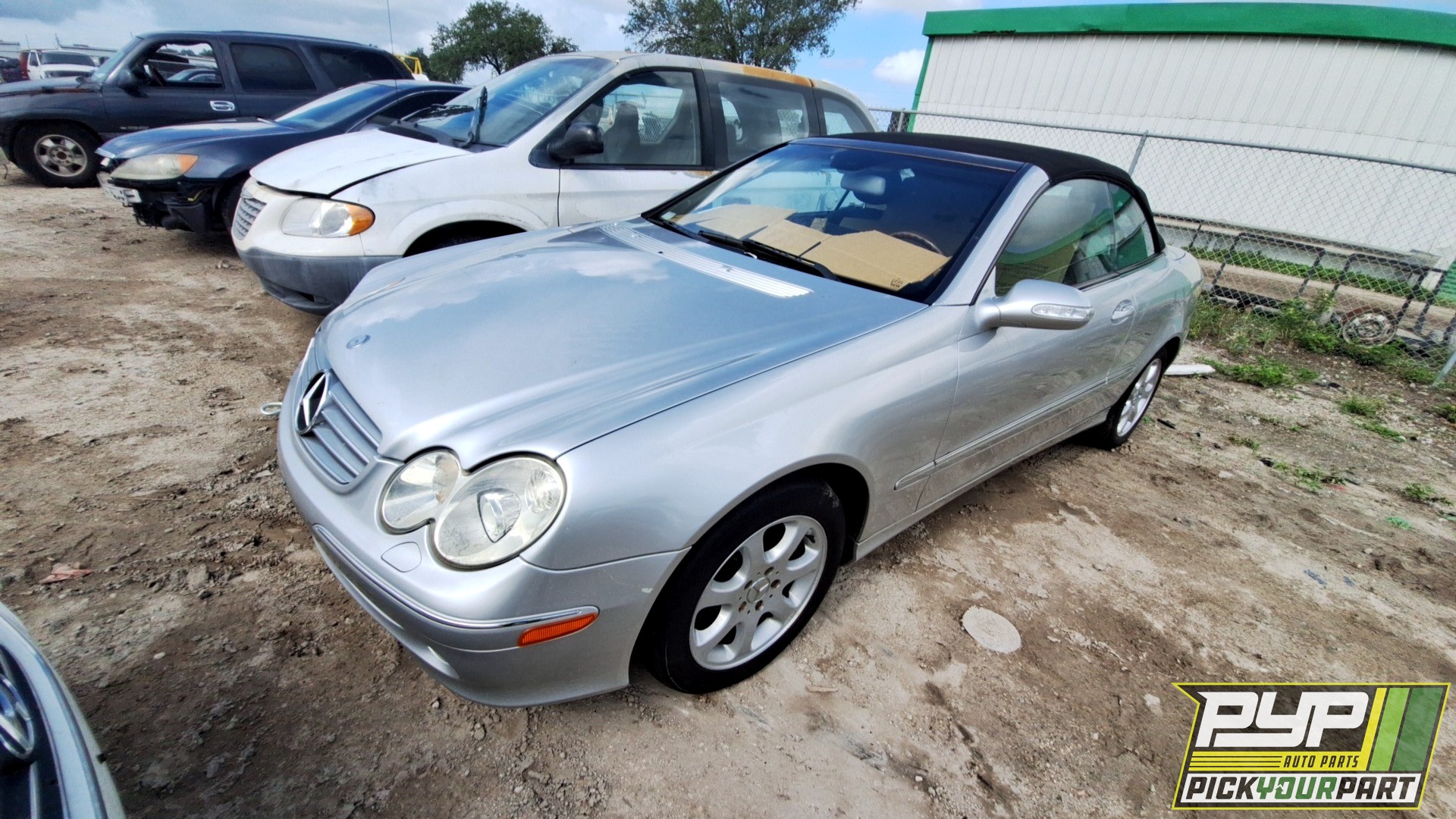 2004 MERCEDES-BENZ CLK320 partes disponibles