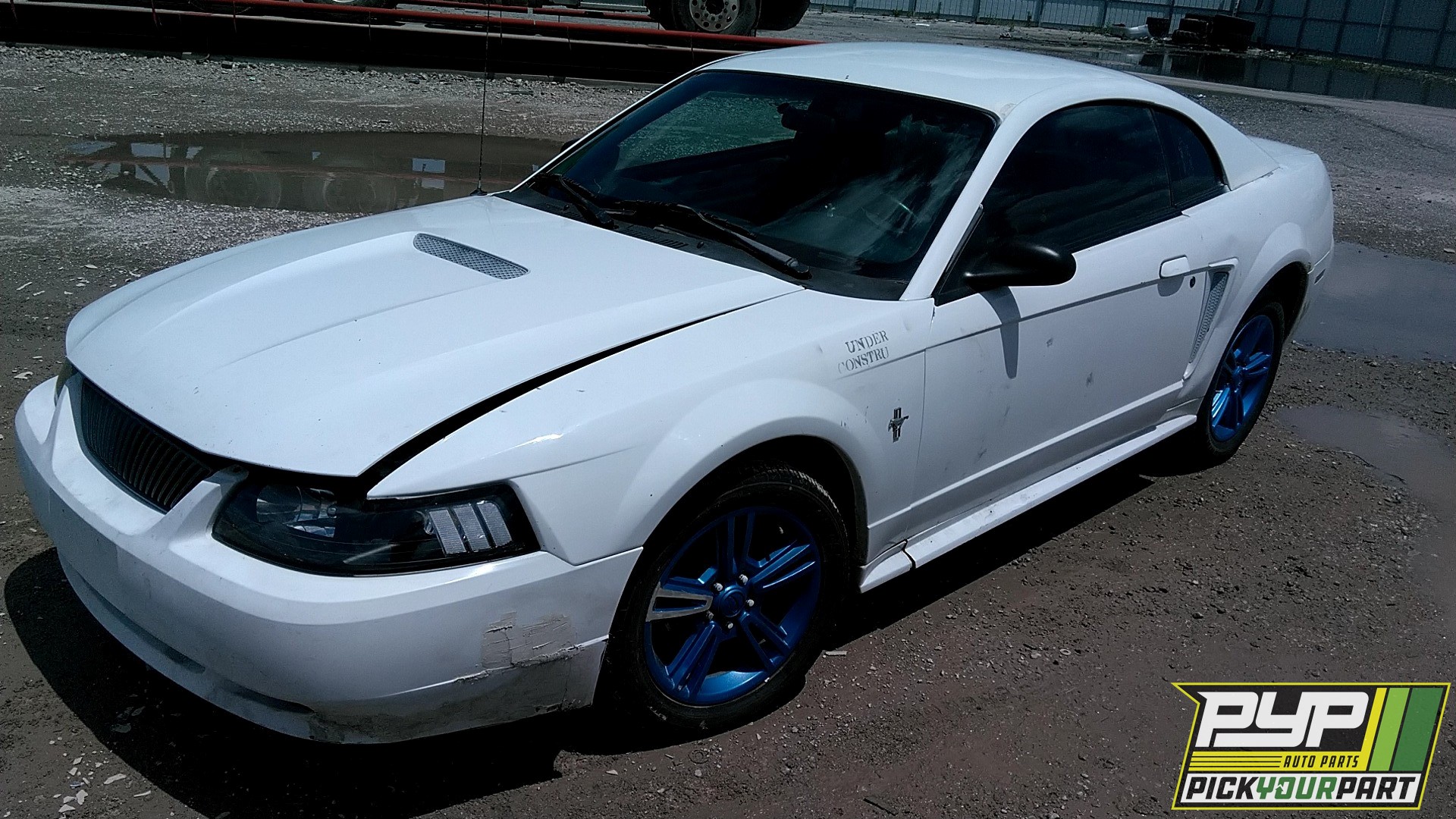 2001 FORD MUSTANG available for parts