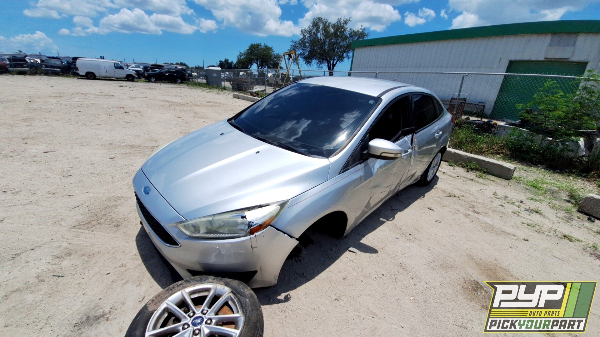 2016 FORD FOCUS available for parts