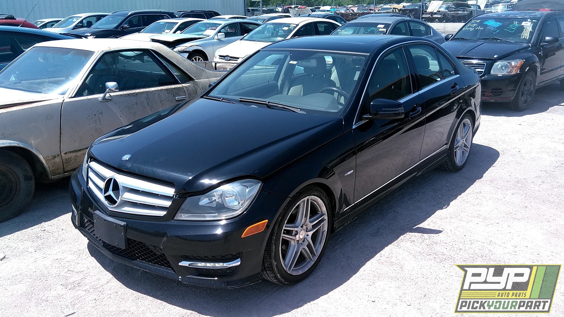 2012 MERCEDES-BENZ C250 partes disponibles