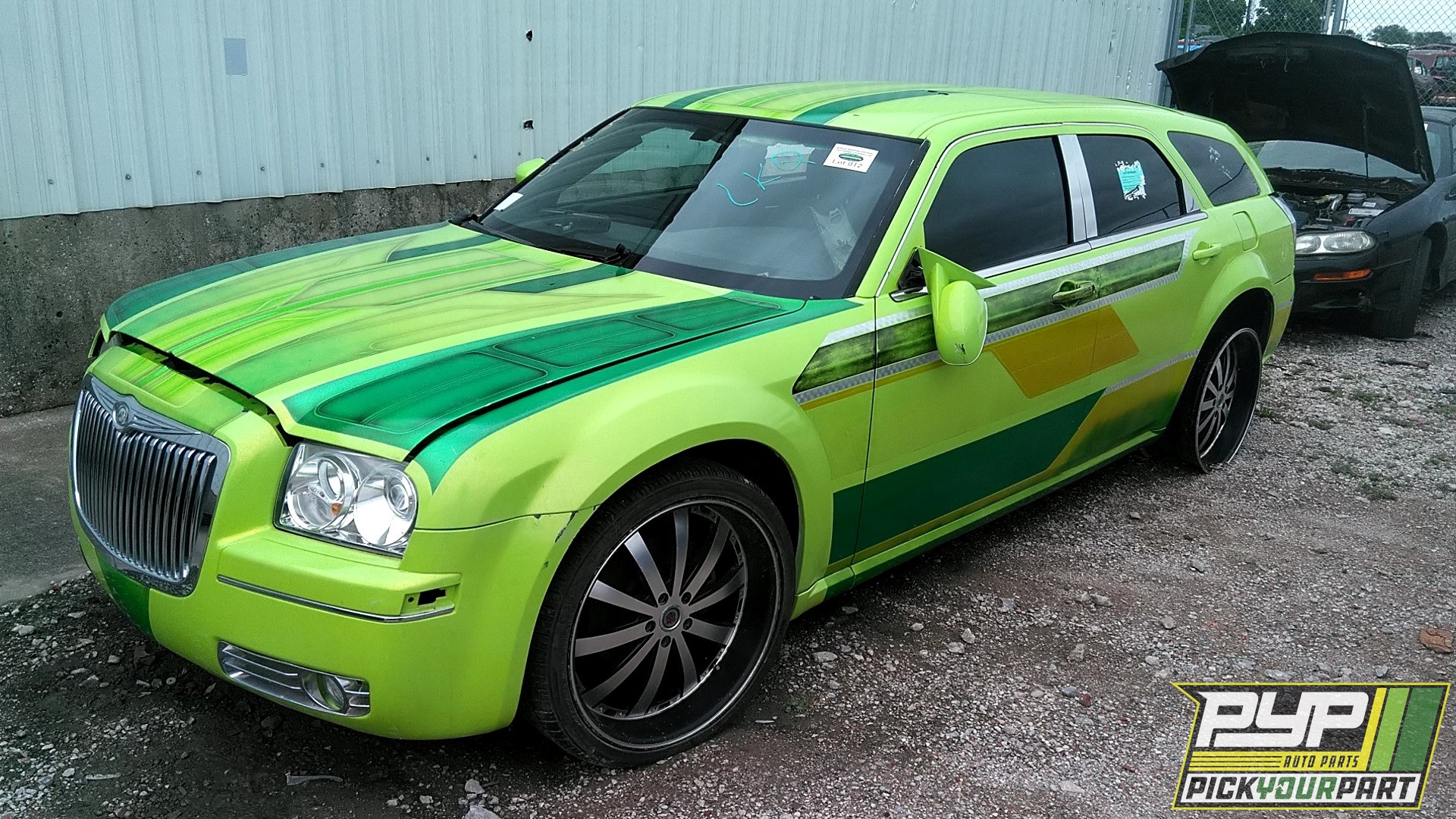 2006 DODGE MAGNUM available for parts