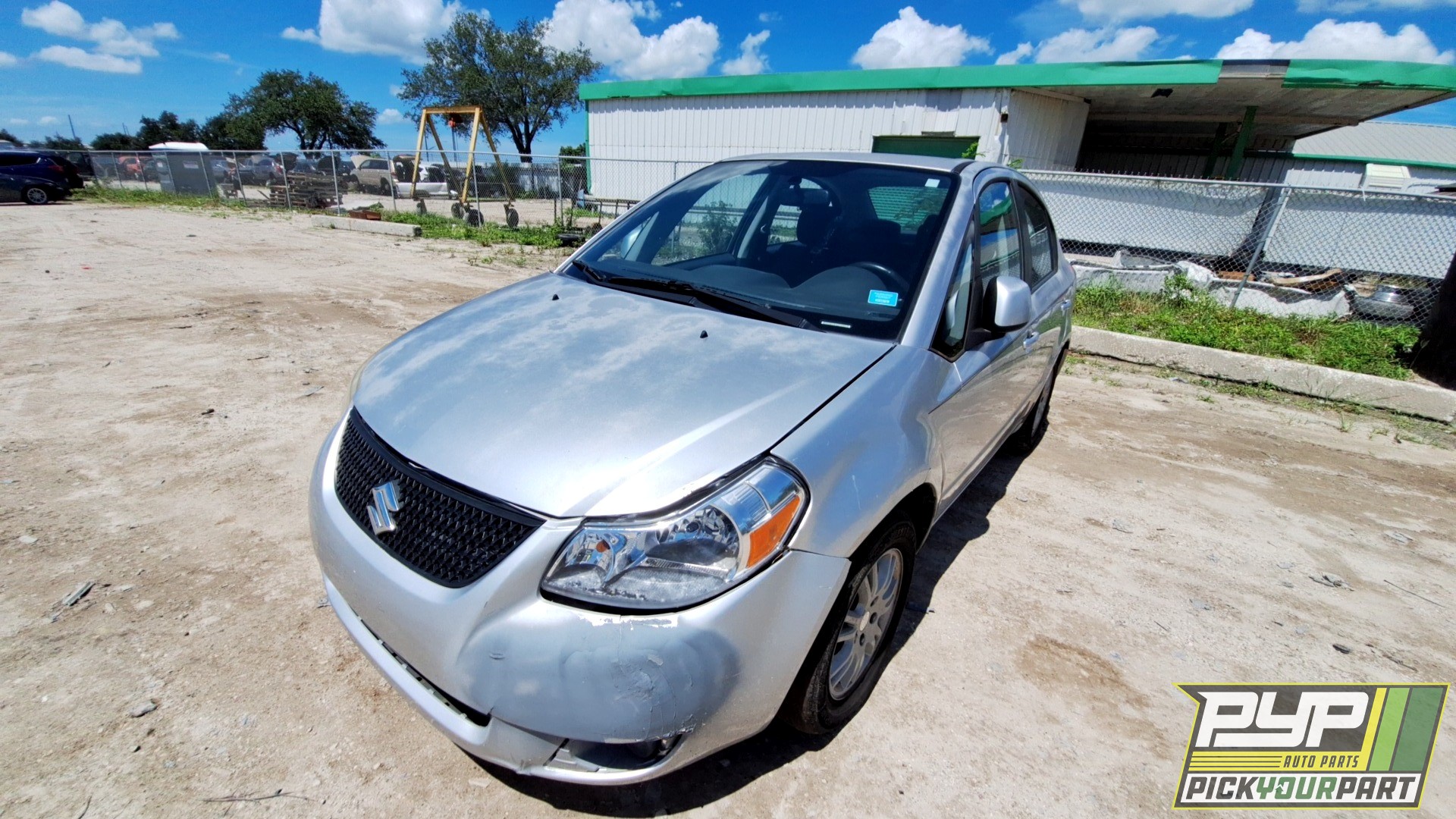 2013 SUZUKI SX4 partes disponibles