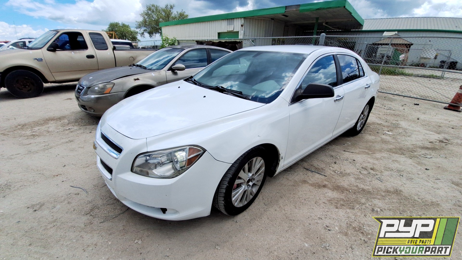 2011 CHEVROLET MALIBU available for parts