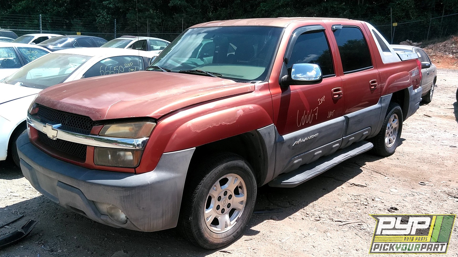 2003 CHEVROLET AVALANCHE 1500 available for parts