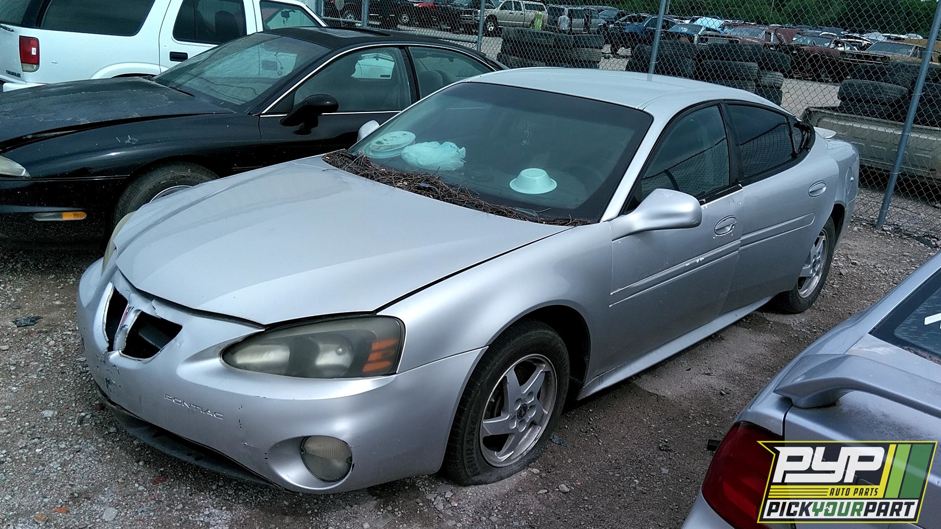 2004 PONTIAC GRAND PRIX available for parts