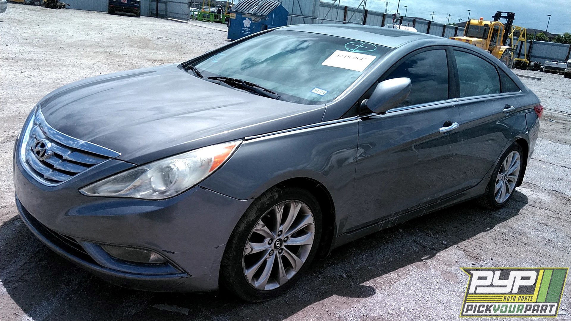 2013 HYUNDAI SONATA available for parts
