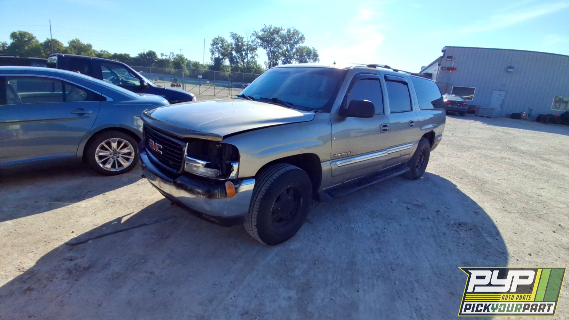 2002 GMC YUKON XL 1500 partes disponibles