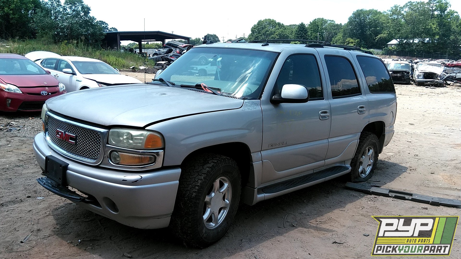 2005 GMC YUKON available for parts