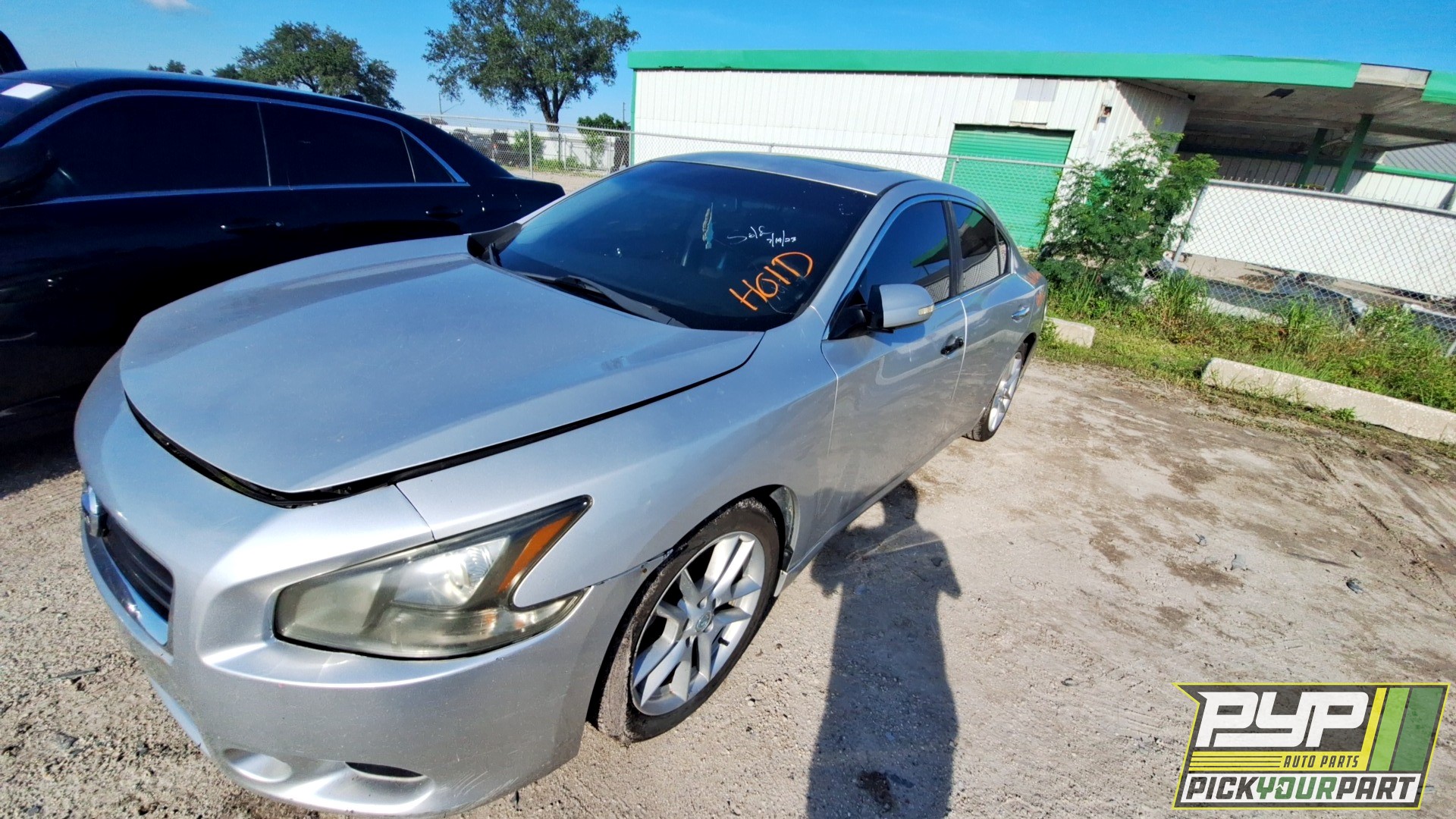 2012 NISSAN MAXIMA available for parts