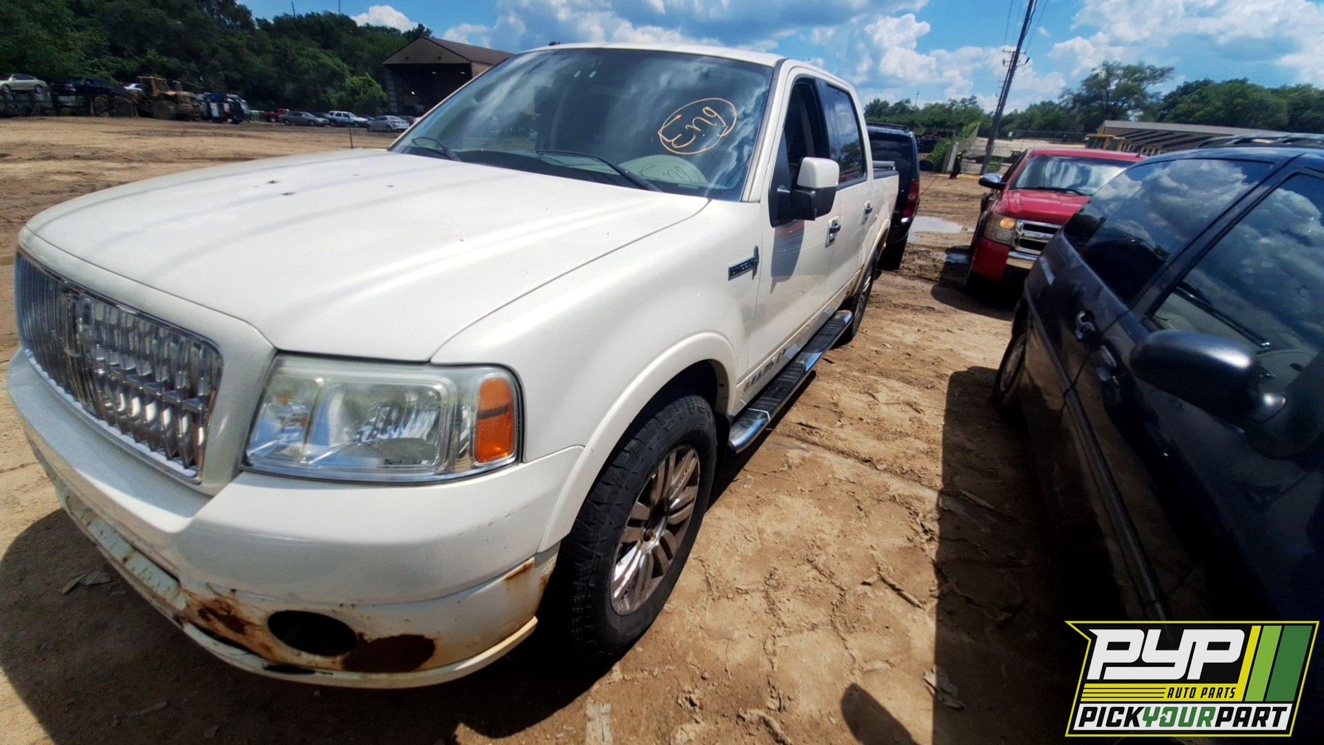 2008 LINCOLN MARK LT available for parts