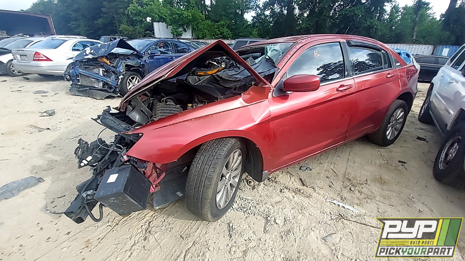 2011 CHRYSLER 200 partes disponibles