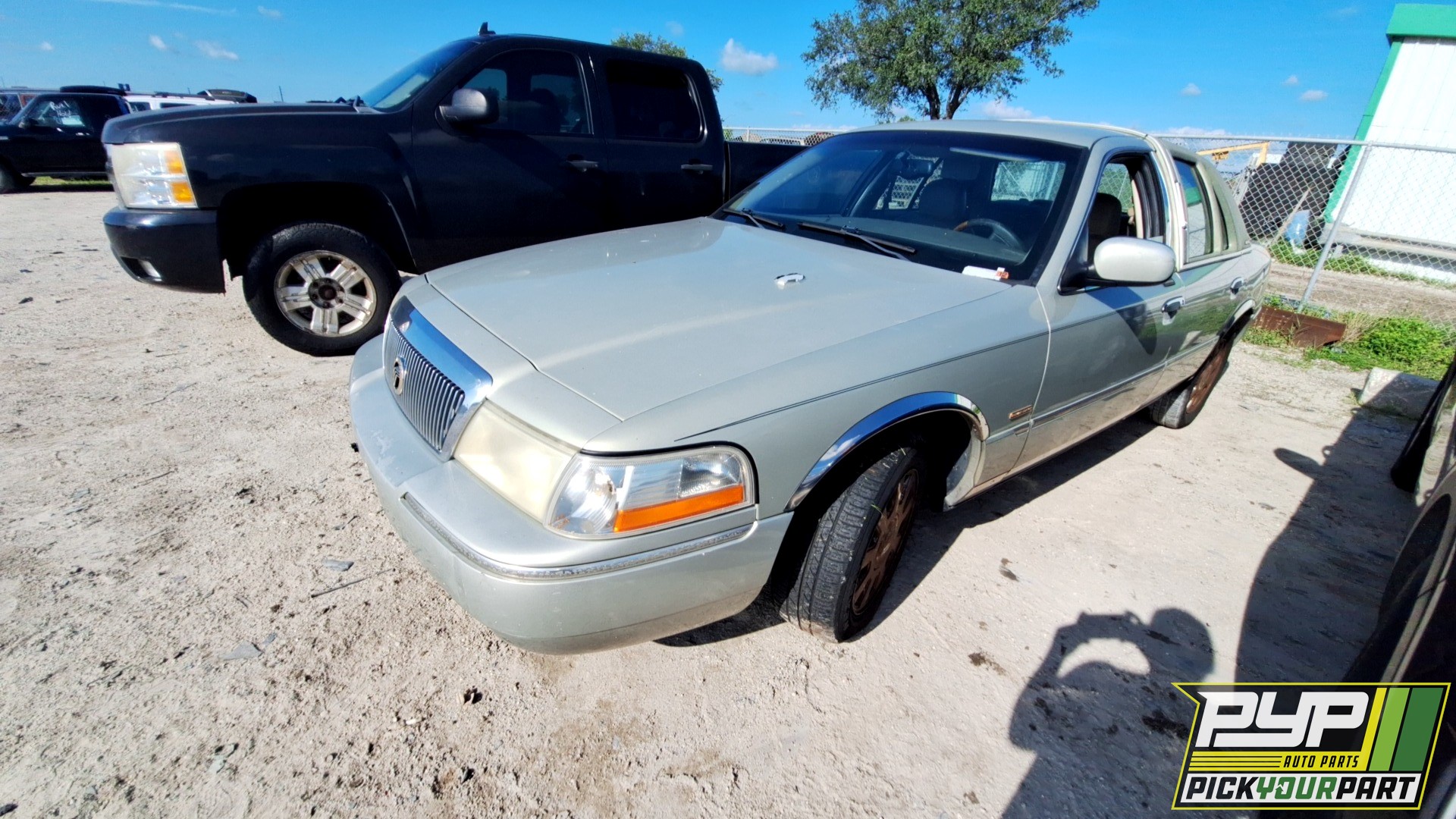 2003 MERCURY GRAND MARQUIS available for parts