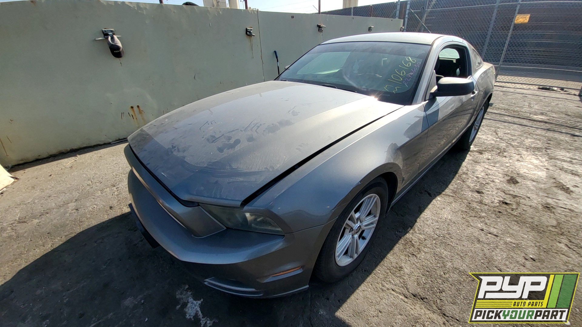2013 FORD MUSTANG available for parts