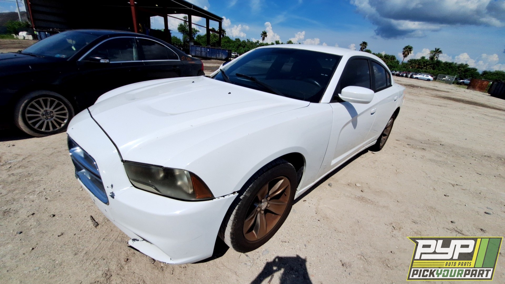 2011 DODGE CHARGER partes disponibles