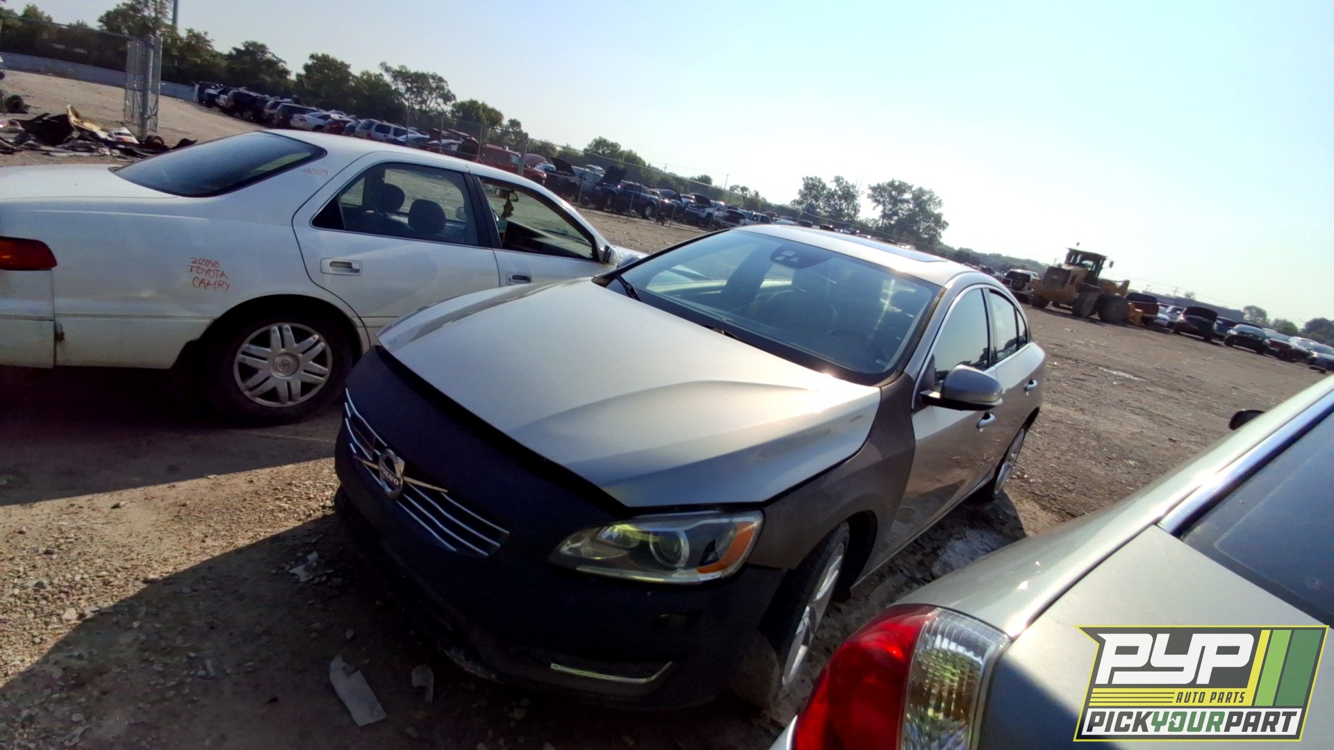 2015 VOLVO S60 available for parts