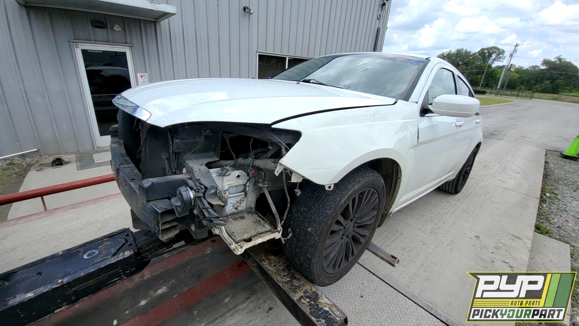 2012 CHRYSLER 200 available for parts